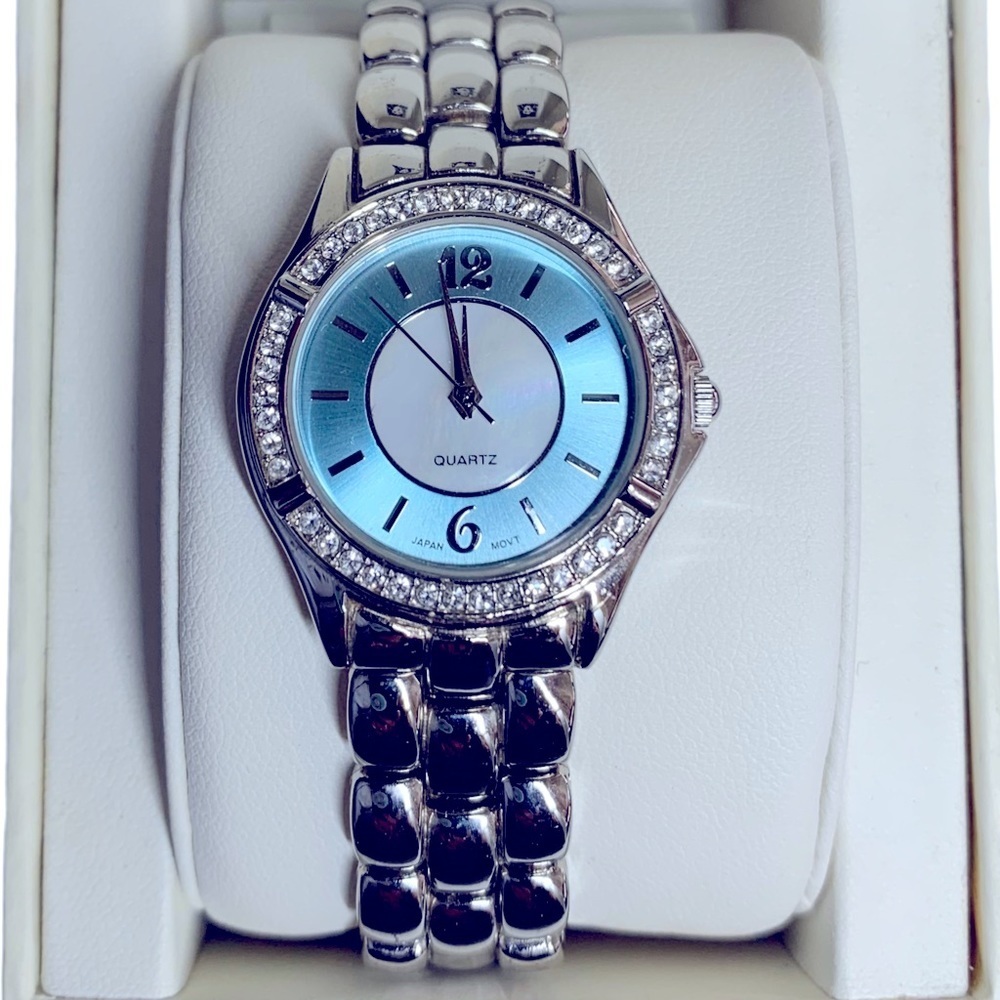 Ladies Silver Tone Round Face Crystal Accent Quartz Analog Watch